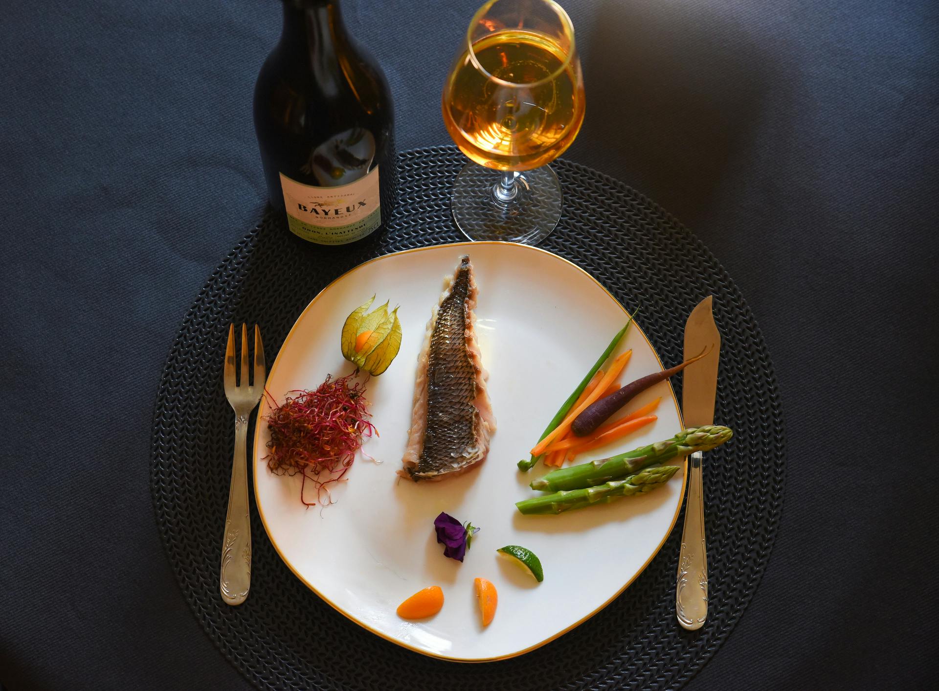 FILET DE ROUGET BARBET ET SES LEGUMES CROQUANTS.jpg