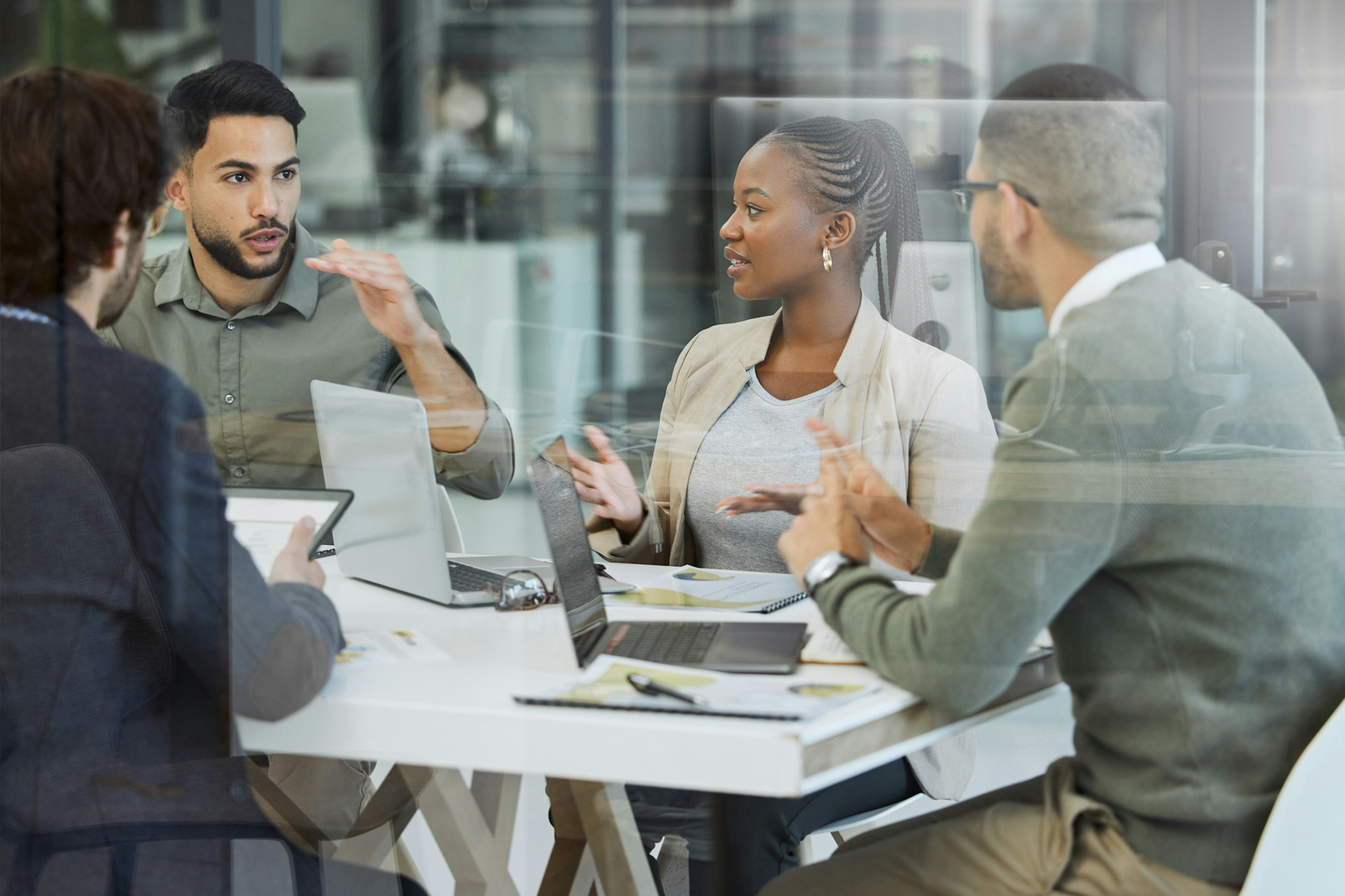 Professionals work shopping togetehr