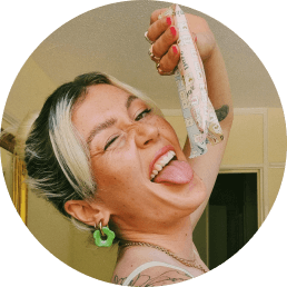 Woman holds eco-friendly, sustainable Daye tampons