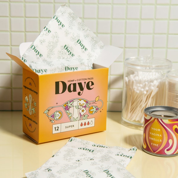 Daye hemp + cotton pads - Super, 12 count, orange packaging.