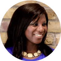 Снимка на д-р Белинда Кокър, опитен общопрактикуващ лекар и медицински директор с 20 години опит в репродуктивното здраве, женското здраве, потребителското преживяване и клиничното качество