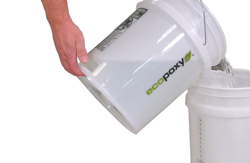 epoxy pouring pail