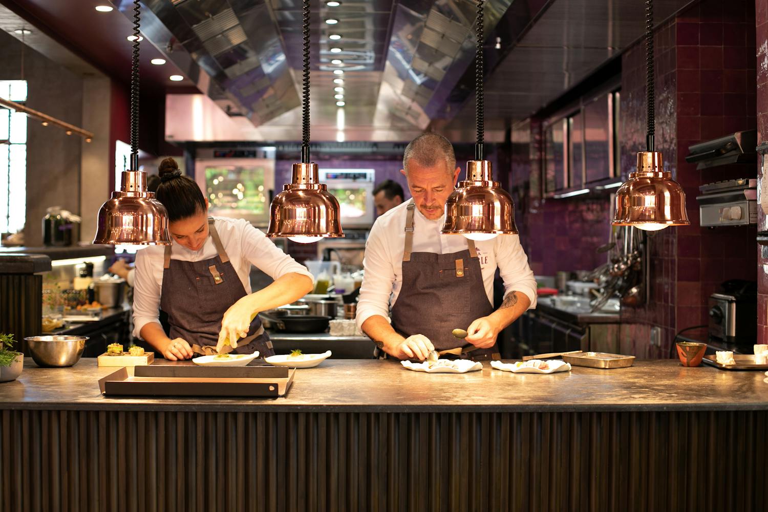 Justine Viano et Stephan Paroche Chefs La Table Château Castigno Restaurant étoilé Assignan Saint Chinian Herault