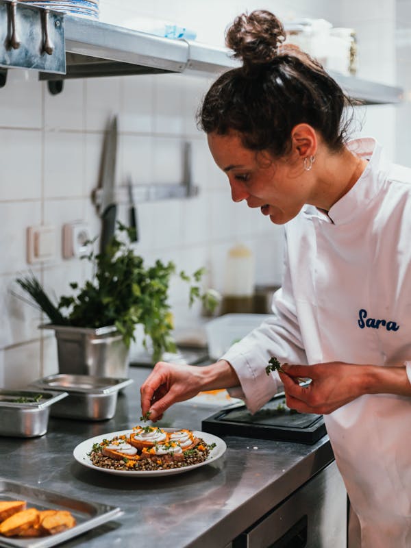 Cheffe Sara Cagol Matsa Caffè Cantine végétarienne Bordeaux