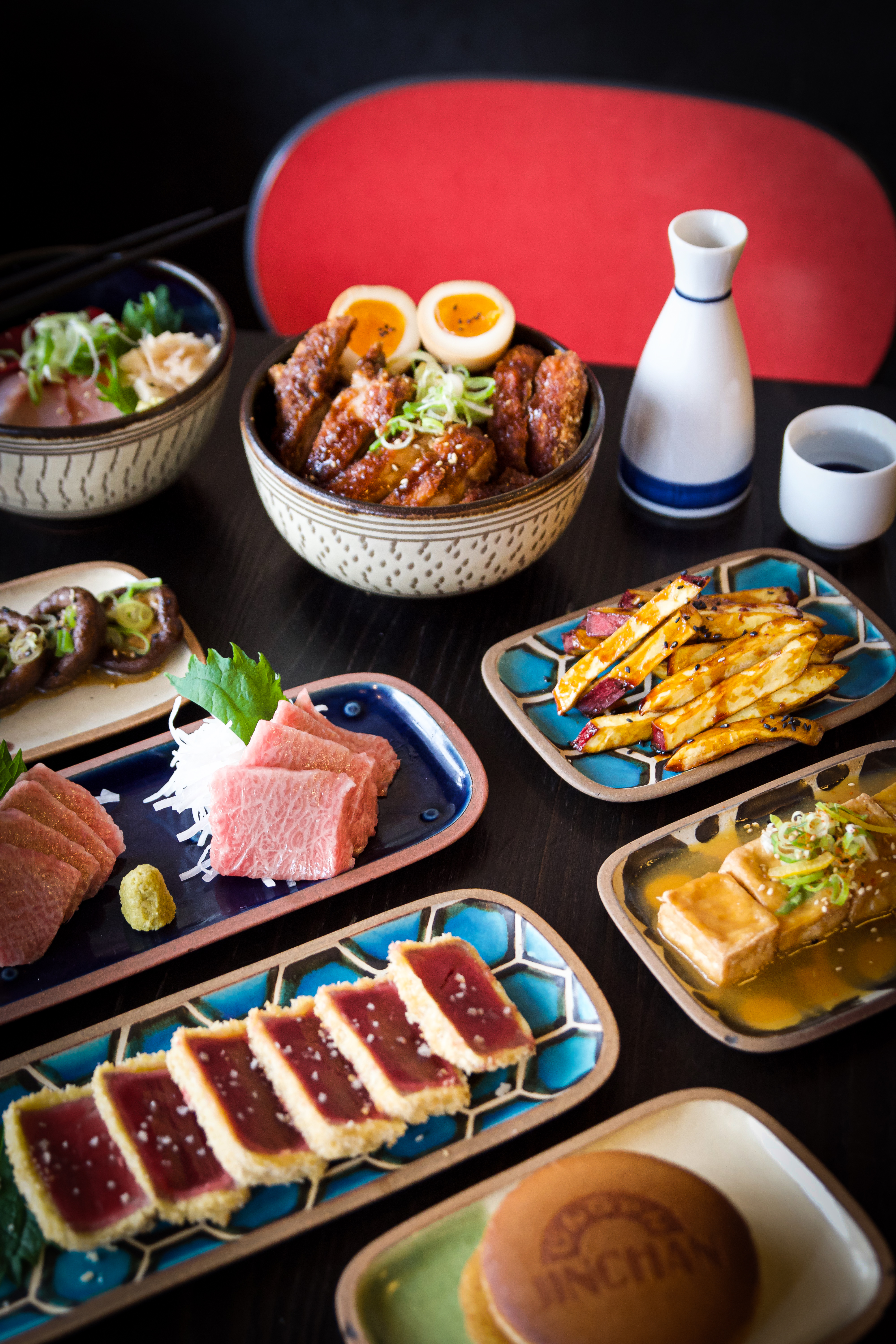 Différents plats de Jinchan Shokudo, 1 macaron Écotable