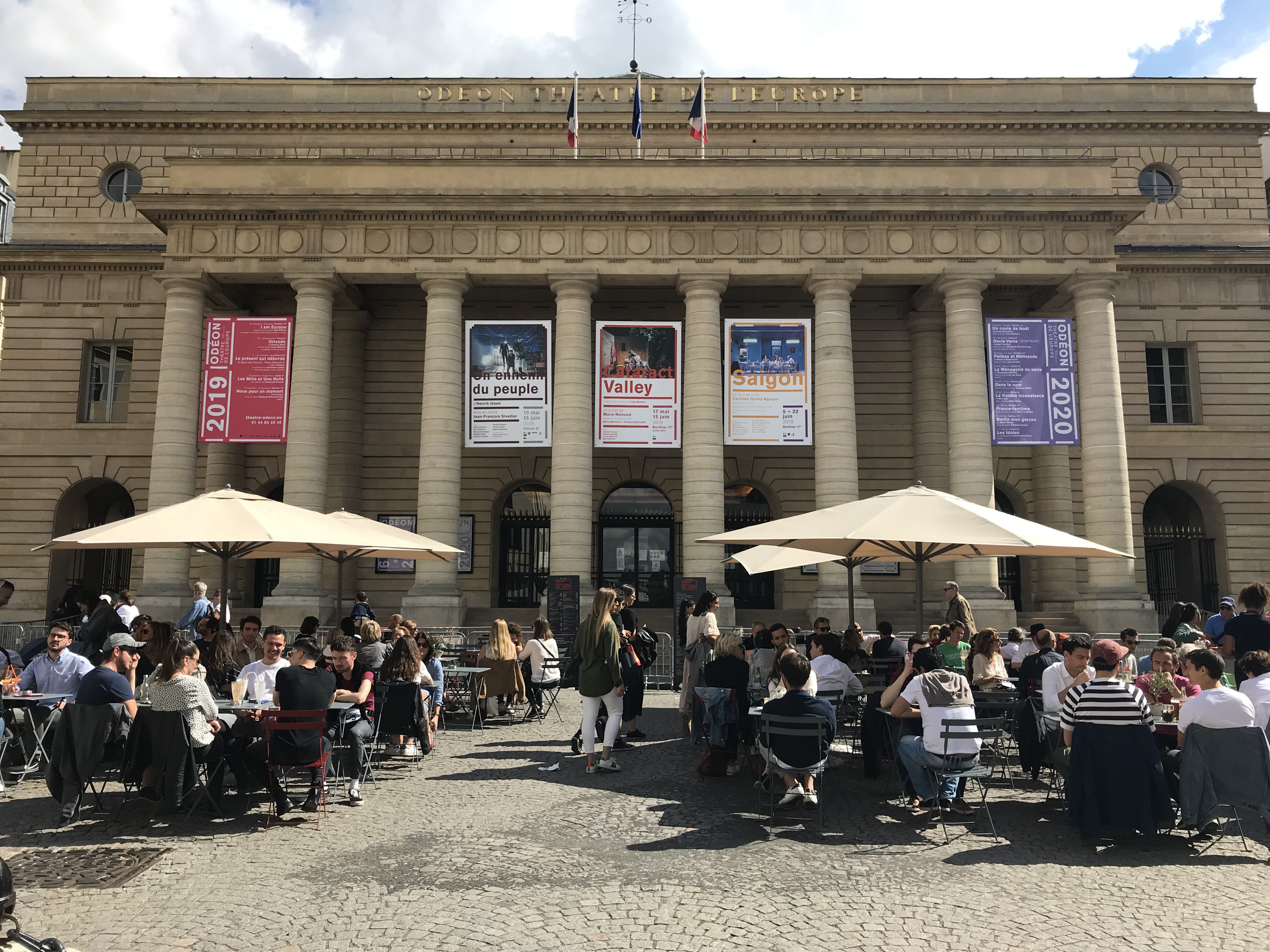 Le café de l'Odéon à Paris