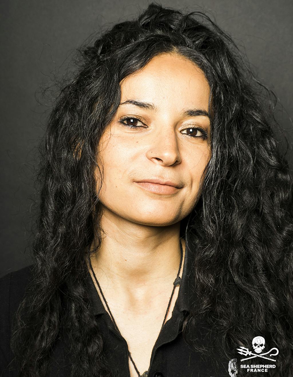 Portrait de Lamya Essemlali, Présidente de Sea Shepherd France et de Sea Shepherd Origins