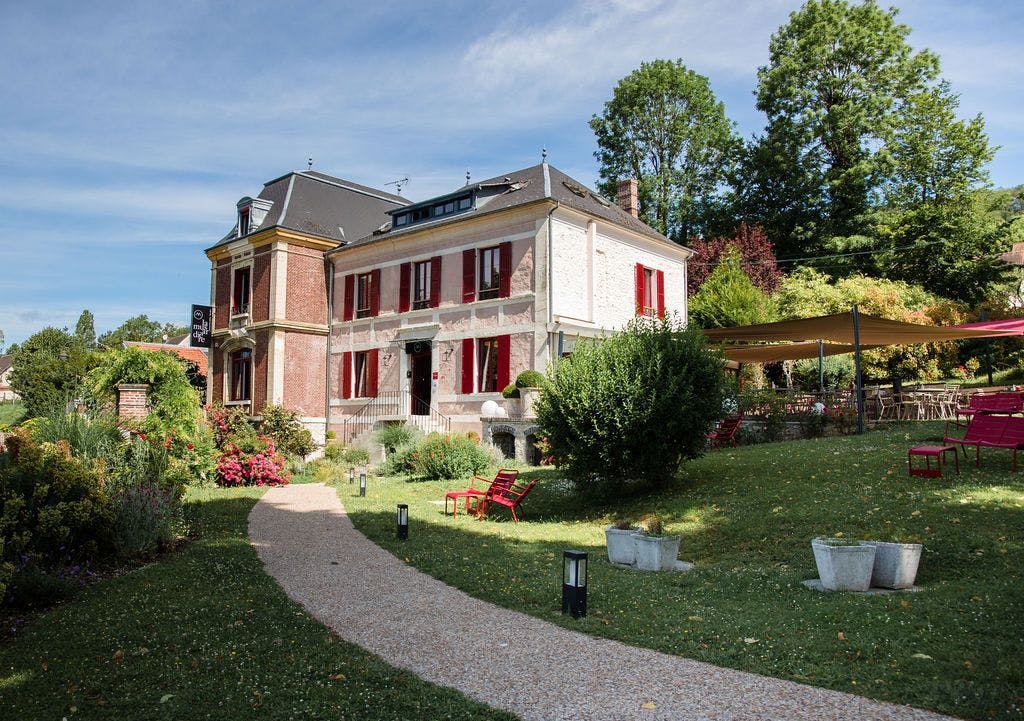 Bâtisse et jardin de La Musardière