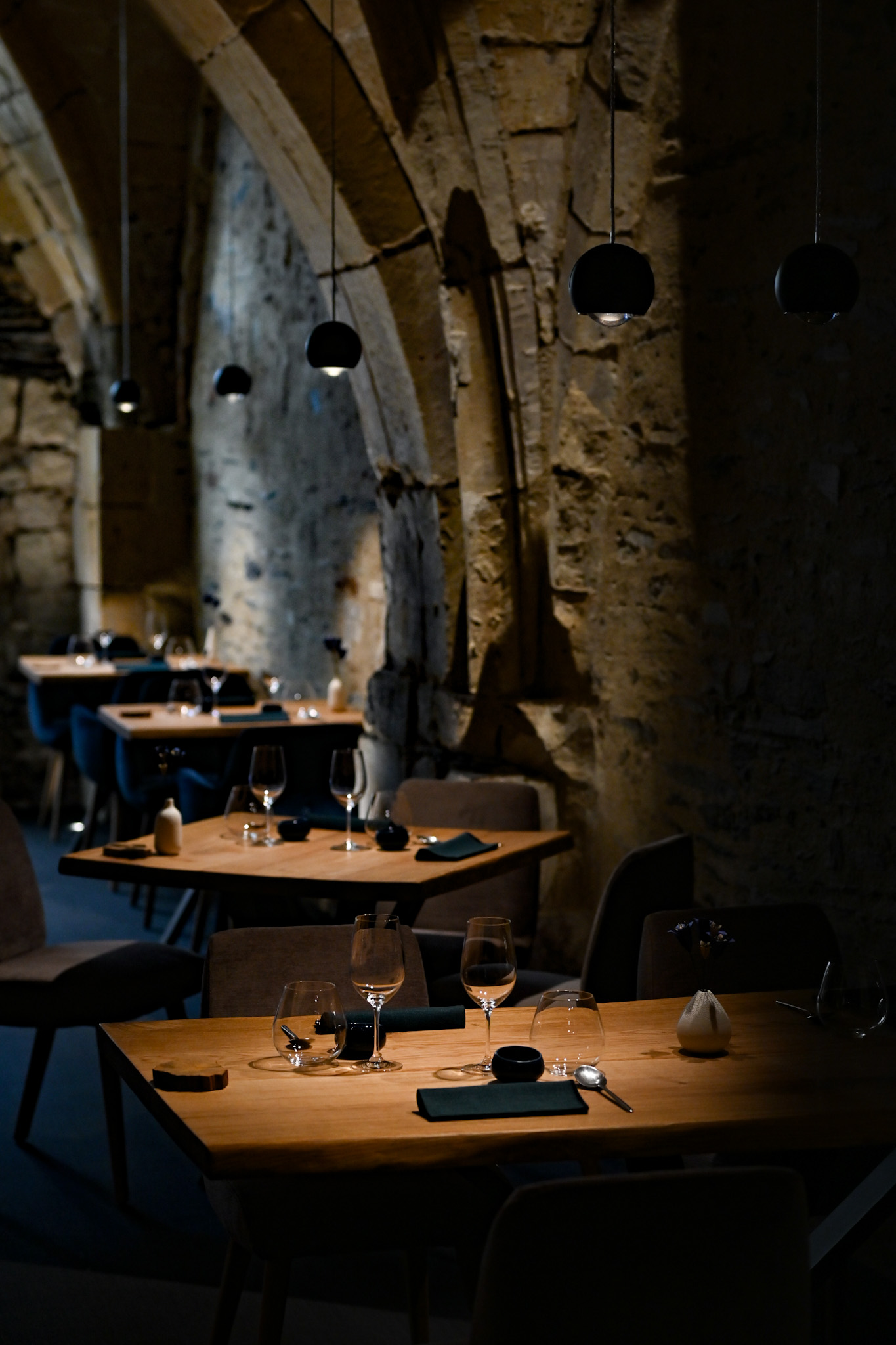 Intérieur du restaurant Sens, labellisé 3 macarons Écotable