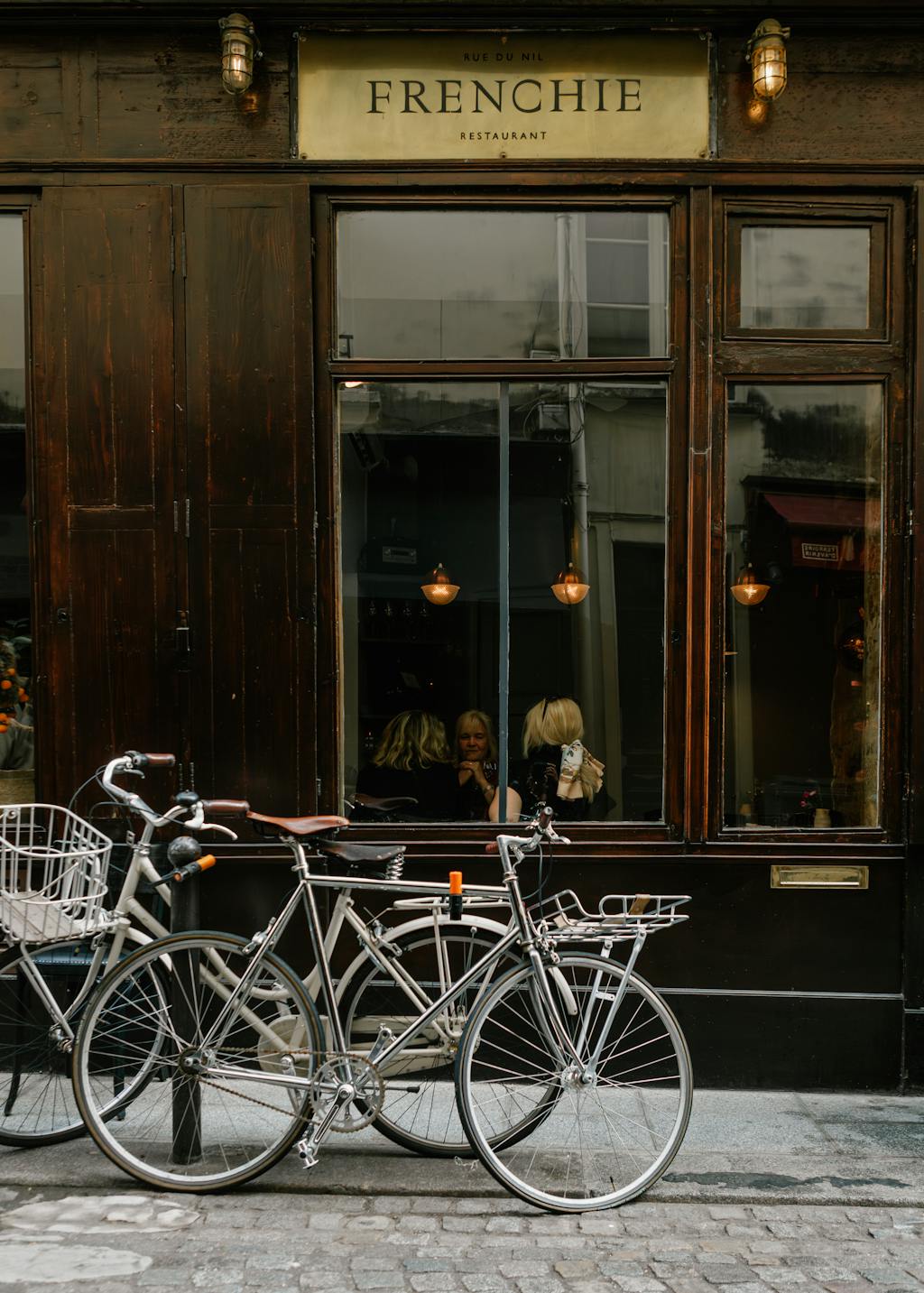 Façade du restaurant Frenchie, labellisée 2 macarons Écotable