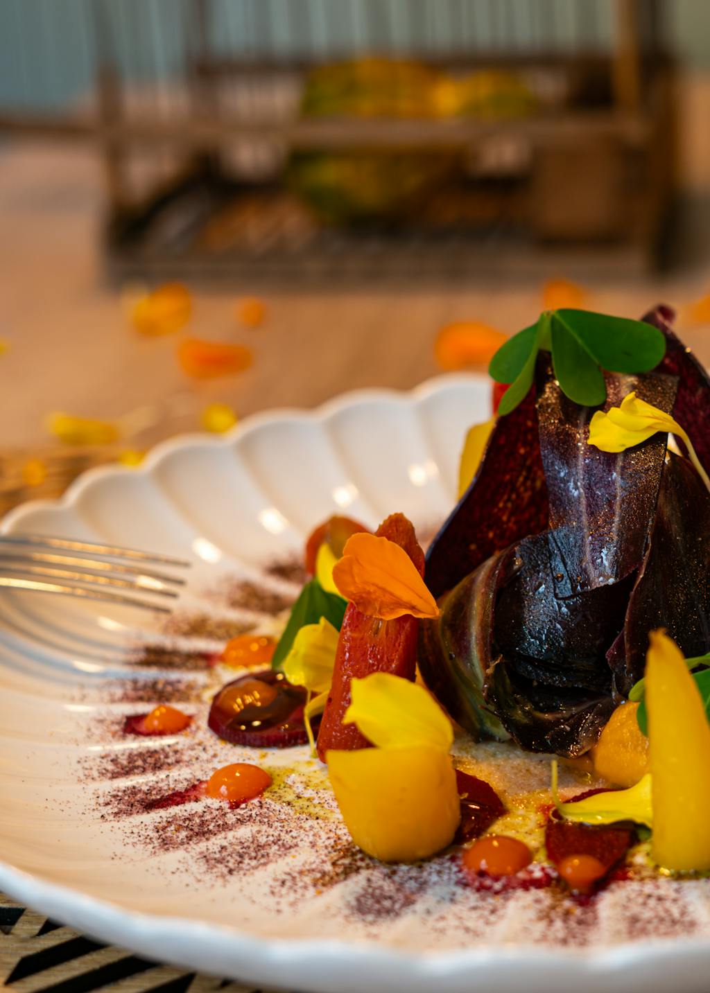 Plat en cuisine du restaurant O'Papilles, labellisé 2 macarons Écotable