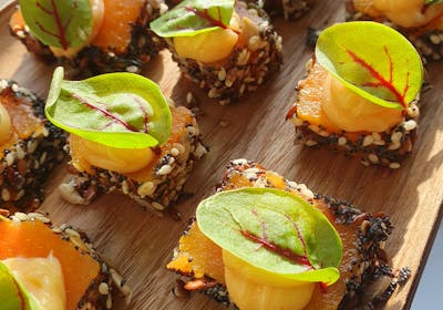 Tatakis de patate douce du traiteur végétarien Funky Mama, labellisé 3 macarons Écotable