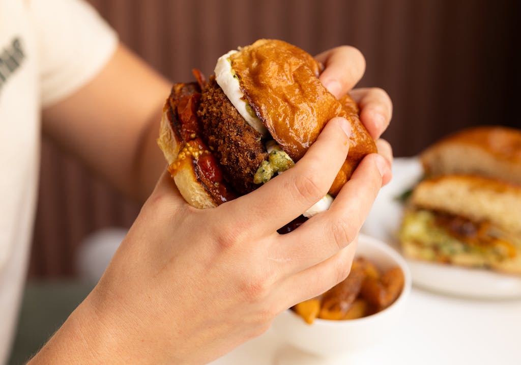 Burger du restaurant Mannie, labellisé 2 macarons Écotable