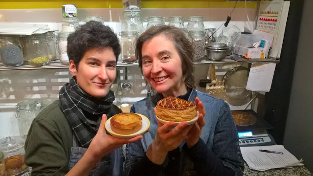 Isabelle Cabrera et Emma Duvéré, les gérantes du traiteur-pâtisserie