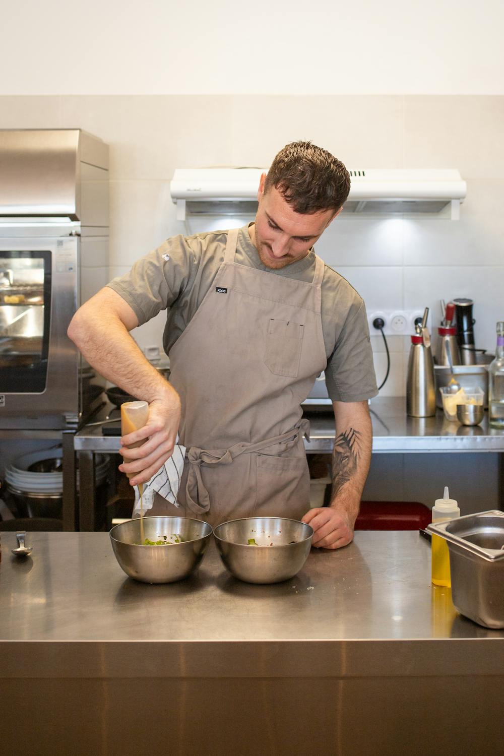 Thomas Caillaba, chef du Blossom Océan, 3 macarons Écotable