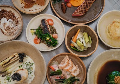 Assiettes du restaurant Case., 2 macarons Écotable