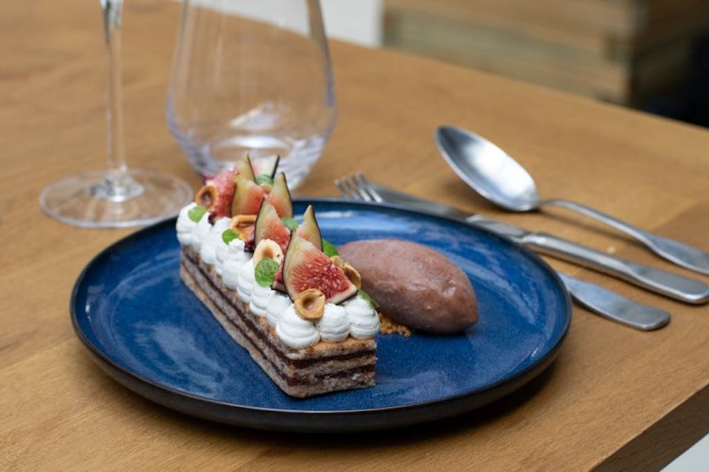 Mille-feuille figues et noisettes