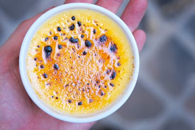Crème brulée au vin jaune du restaurant Le Mermoz
