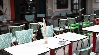 Terrasse de 11h59, restaurant situé dans le 9ème arrondissement de Paris.