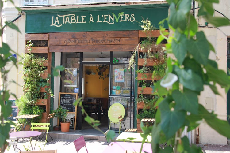 La Table à l'Envers Restaurant végétalien Marseille Cours Julien