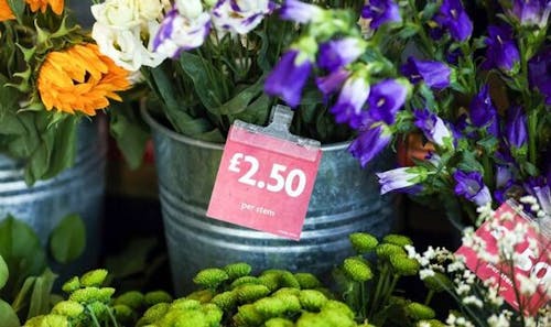 How do retailers get scammed at the self checkout?