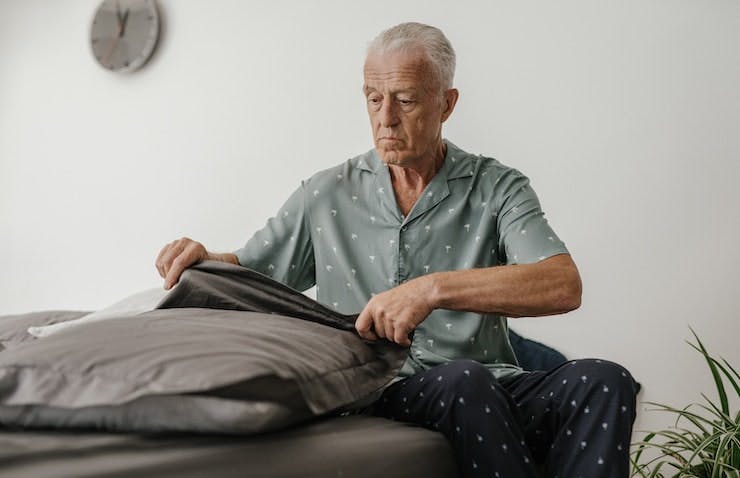NY Free Caregiver Courses with Certificates - Caregiving, Dementia, and Incontinence by FutureLearn