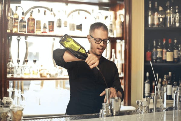 Bartending training materials - What do bartenders need to learn