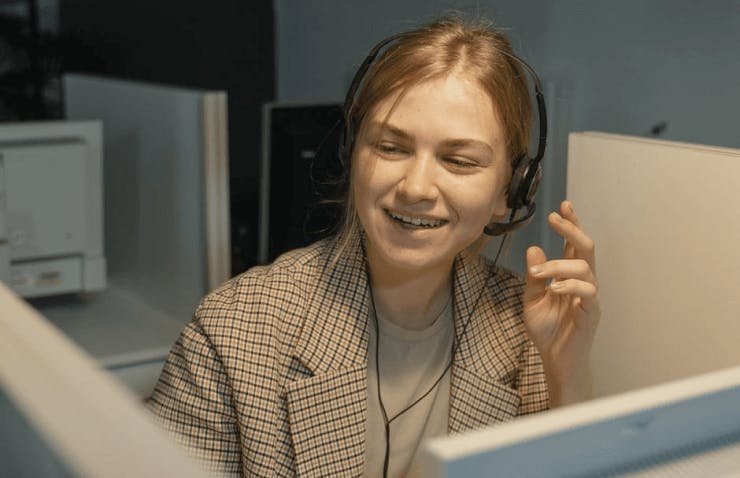 EdApp Public Speaking Training Course #2 - Excellent Customer Service Through Communication EdApp Public Speaking Training Course #2 - Excellent Customer Service Through Communication