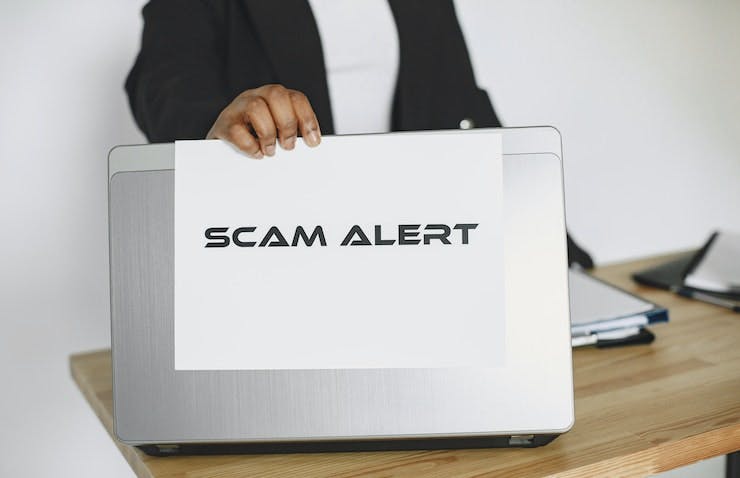 EdApp Corporate Learning and Development Program  - Be a Scam Scanner