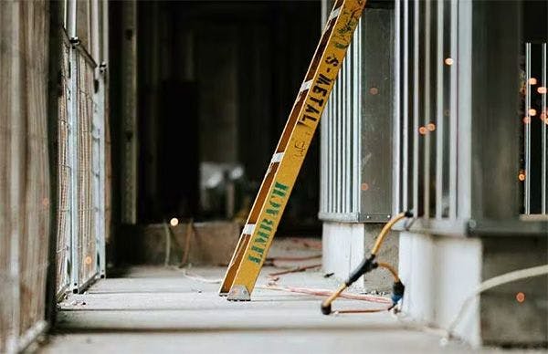Warehouse Safety Training Topic - Ladder Safety