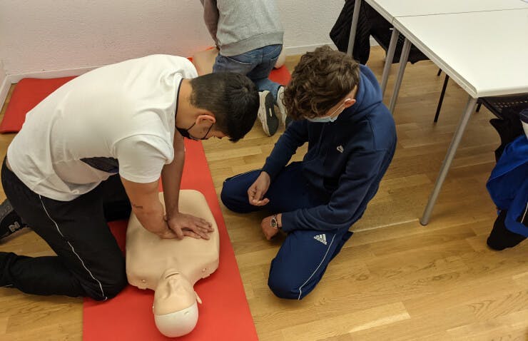 Cours de formation à la sécurité événementielle EdApp - Formation et normes de premiers secours OSHA