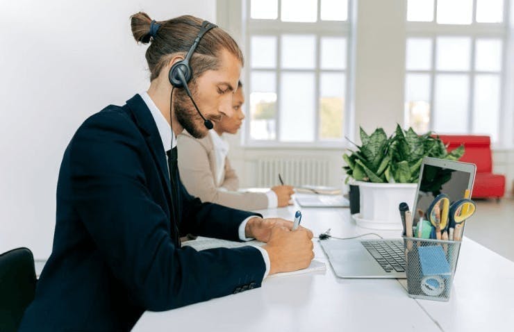 Cours de formation aux compétences téléphoniques de l'école du centre d'appels - Les bases du centre d'appels