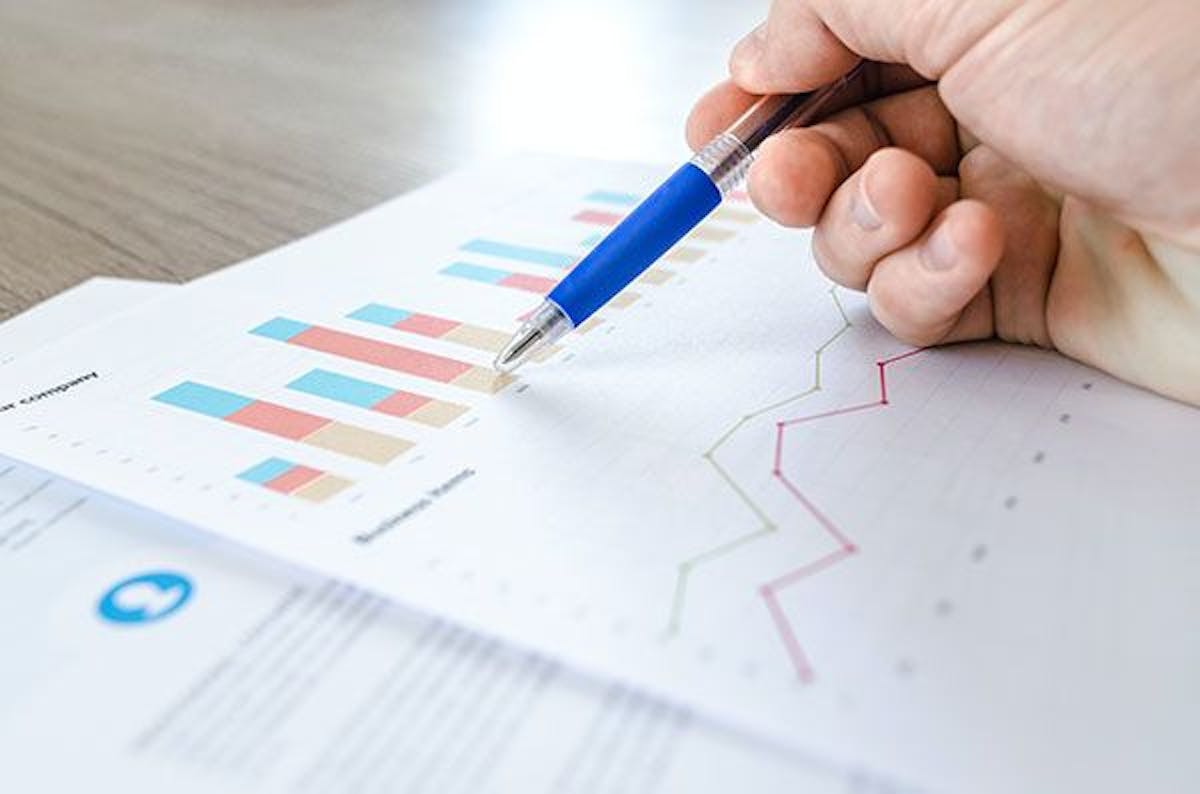 Reasons why corporate elearning is a worthwhile investment - Improves employee performance