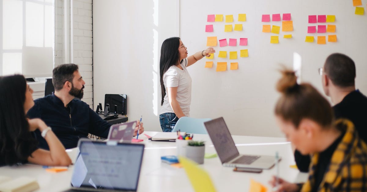 15 Courses to improve your communication skills in the workplace | EdApp: The Mobile LMS