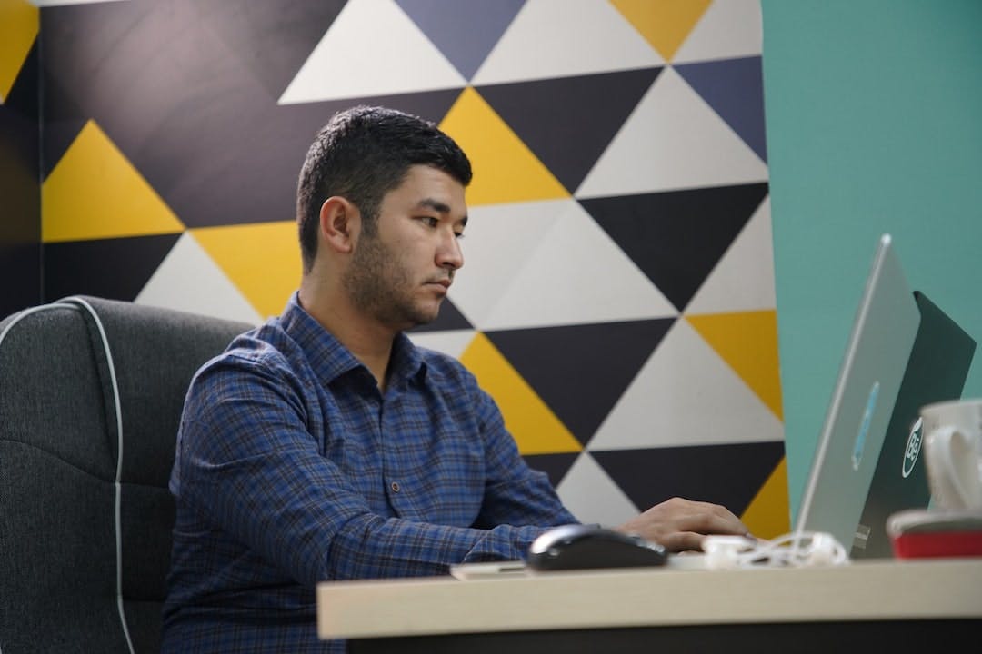 Uzbek UXUI designer working