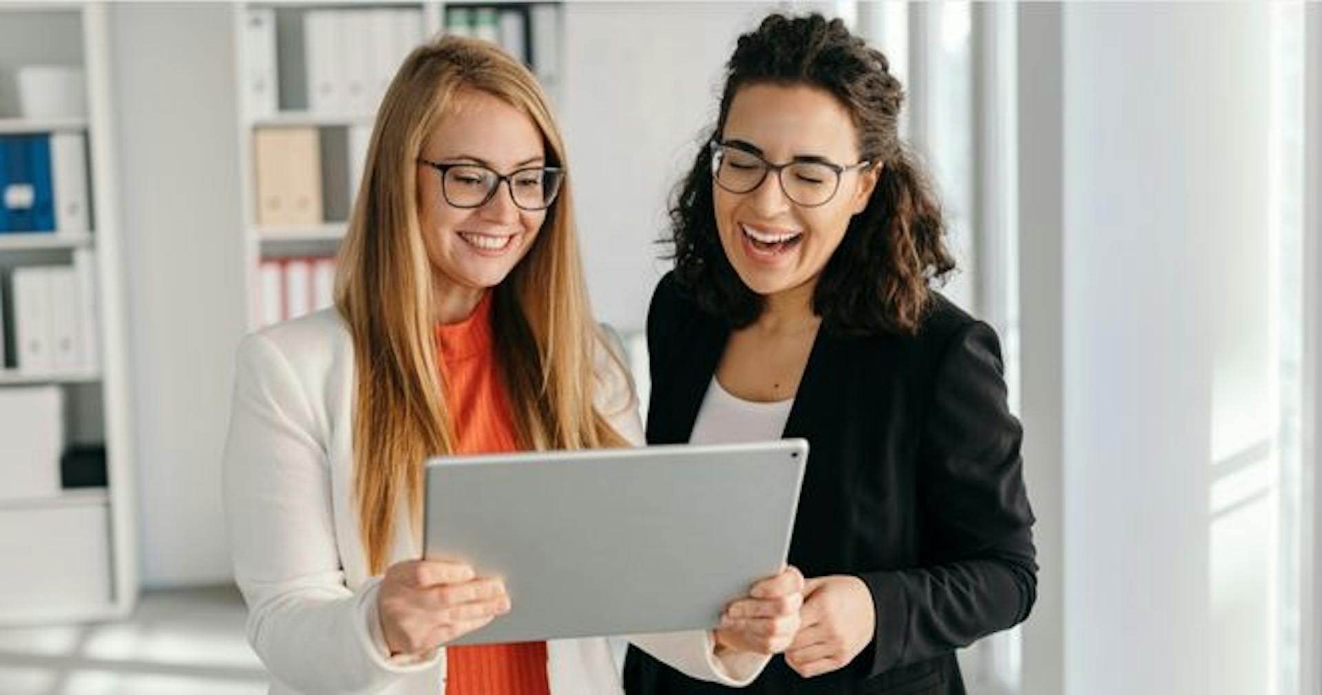 Two colleagues debating properly