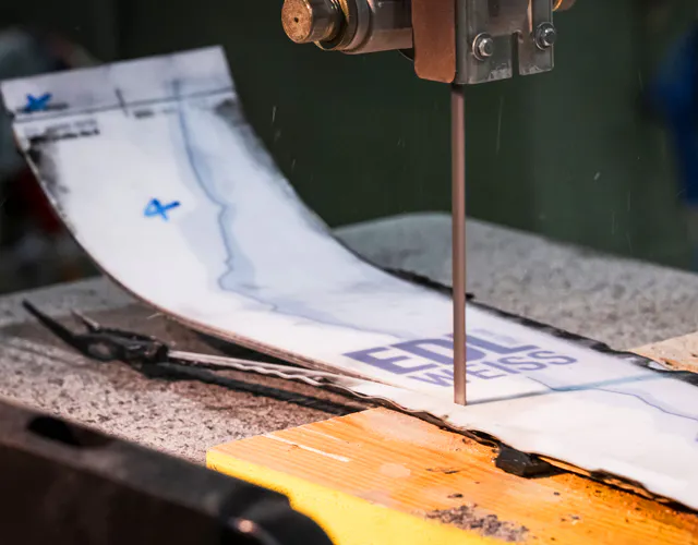 skis EDL swiss made travail
