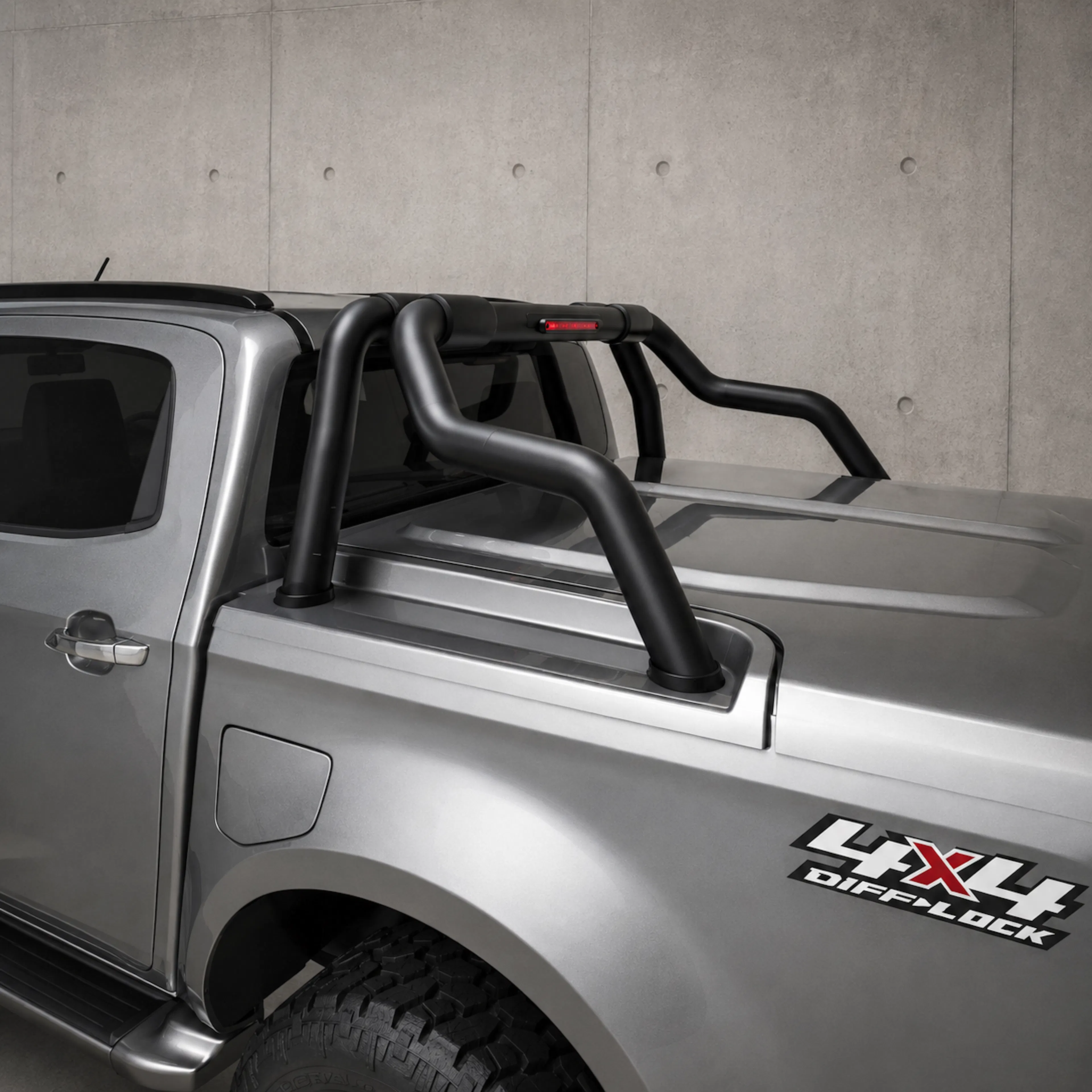 Ute fitted with EGR Hard Lid for work touring and everyday use