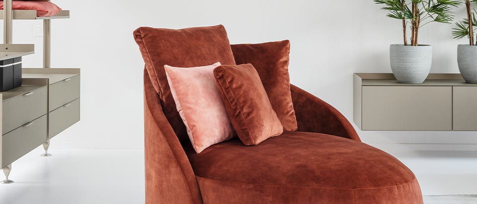 Passe Partout Loveseats