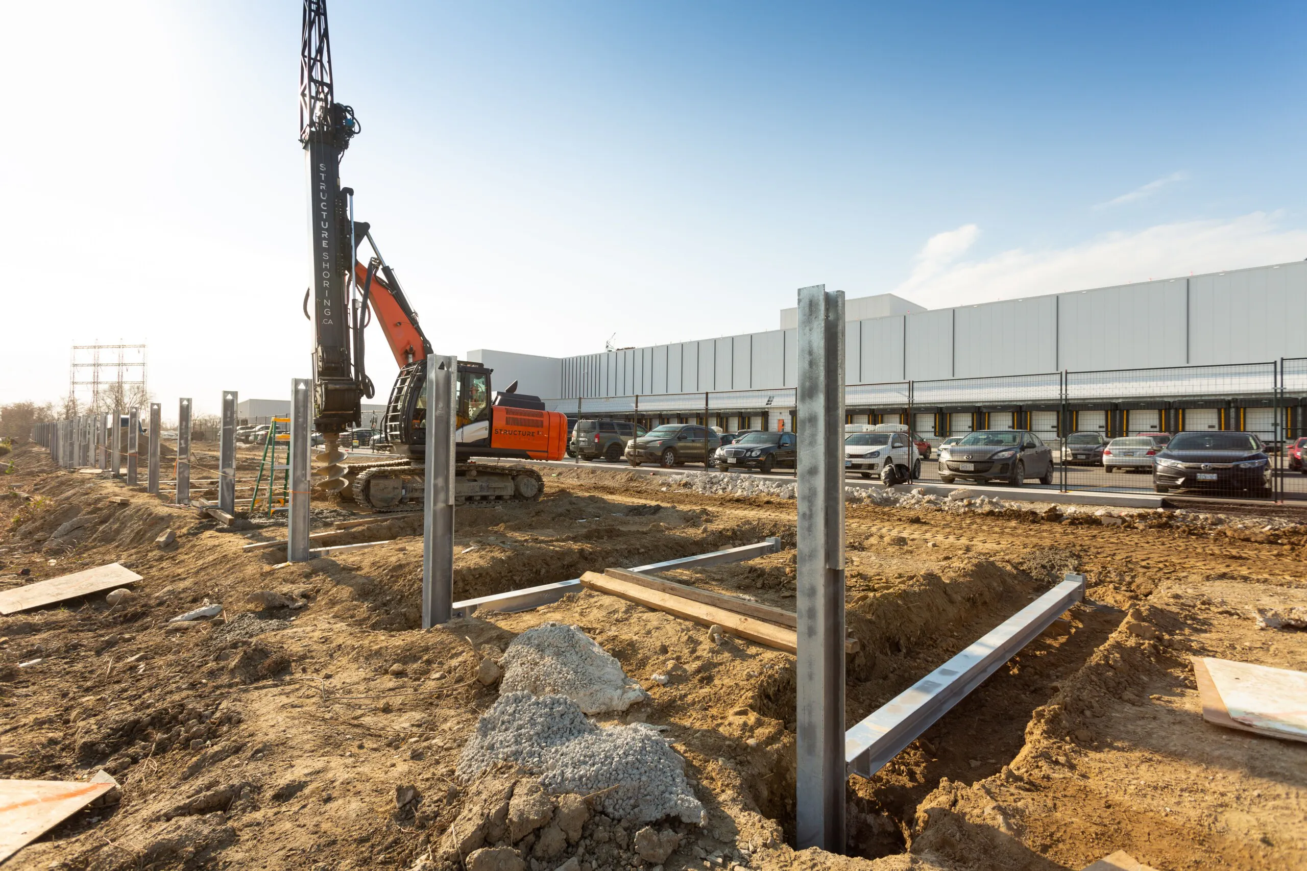 A hybrid retaining system.