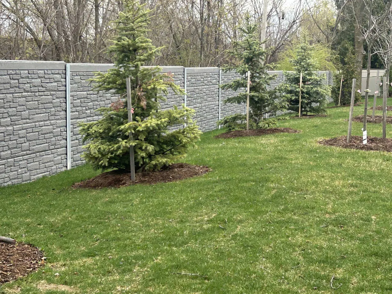 Reflective Concrete Panels Guard Revitalized Playground at Richmond Hill Park