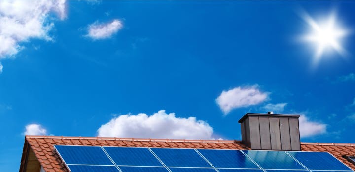 Inclinaison des panneaux solaires : quel est le meilleur angle ?