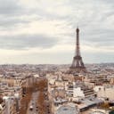 Vue de Paris avec la Tour Eiffel : comment trouver un déménageur à Paris ?