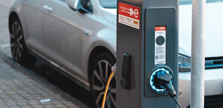 Badge recharge voiture électrique : lequel choisir ?