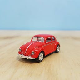 jouet voiture rouge miniature