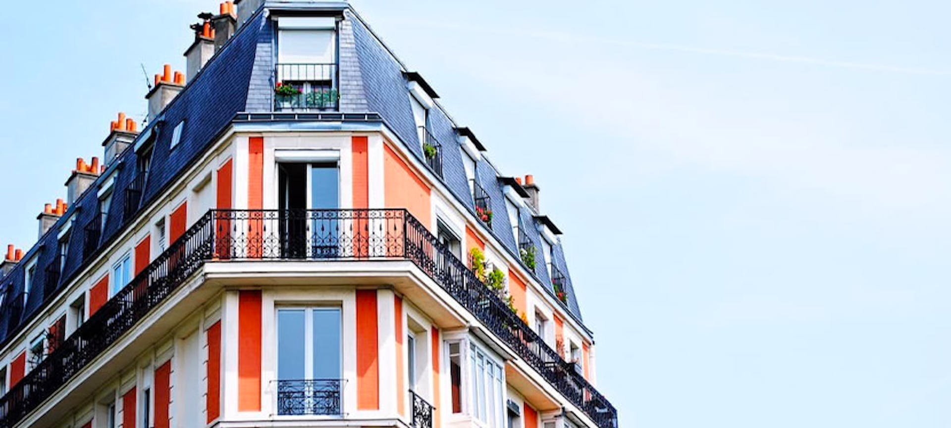 Le toit d'une copropriété 
