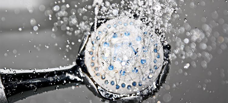 Douche froide suite à une panne de chauffe-eau