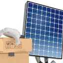 un panneau solaire sur un carton prêt pour un déménagement