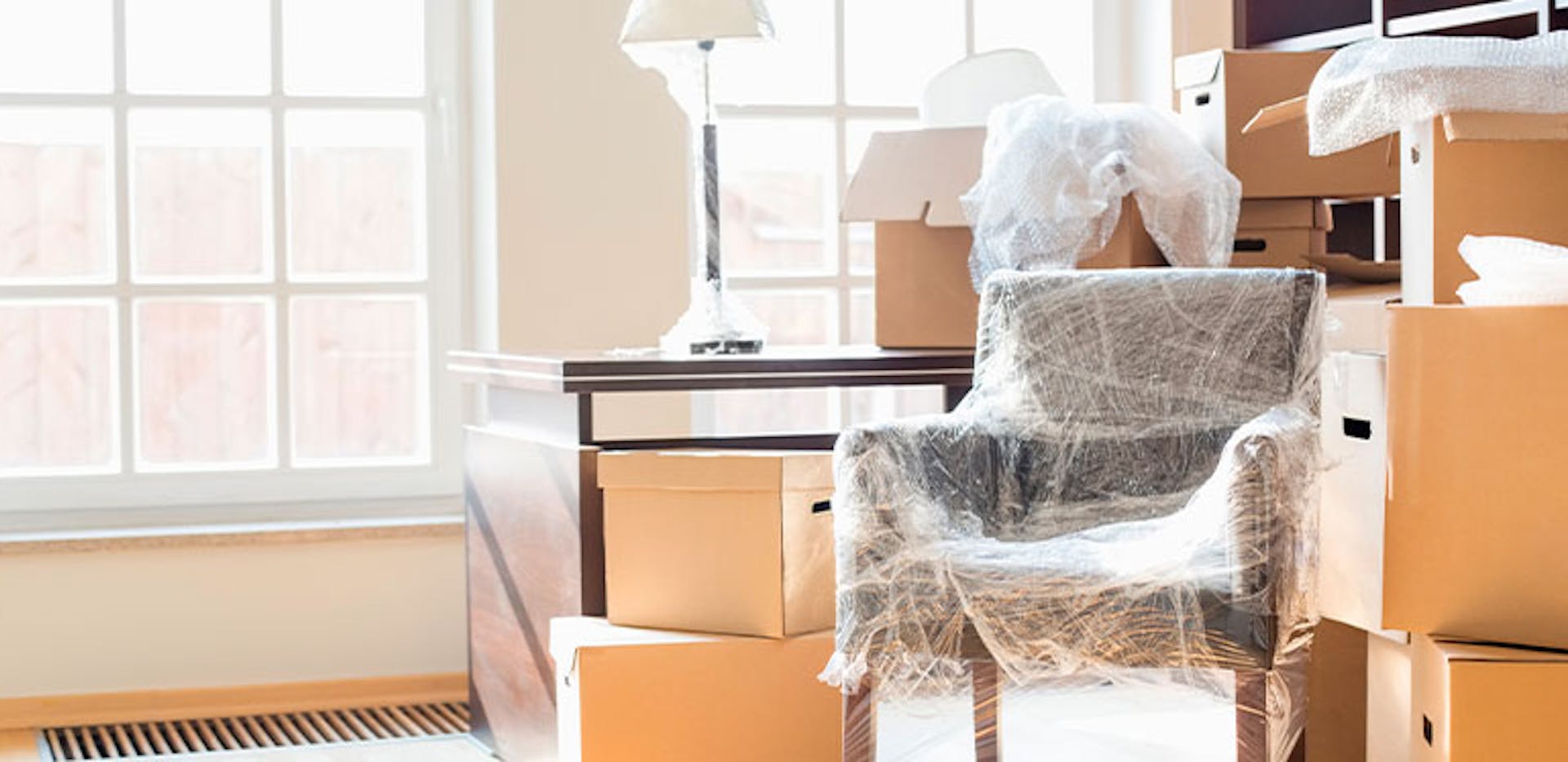 Déménager sans démonter ses meubles : quelles solutions ?