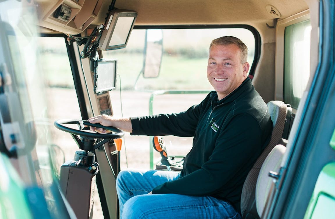 Converse Wine Owner in Tractor
